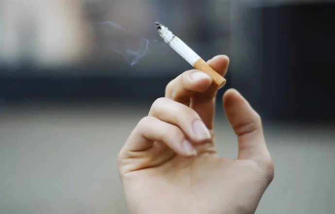 España registra mínimo histórico en consumo de tabaco en 30&nbsp;años