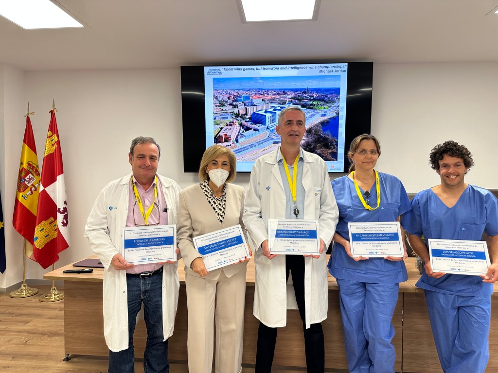 El Hospital de Salamanca reconoce la labor de cinco&nbsp;médicos.
